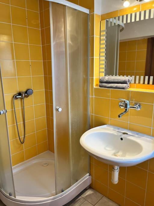 Charming Studio In The Old Town Lejlighed Bratislava Eksteriør billede